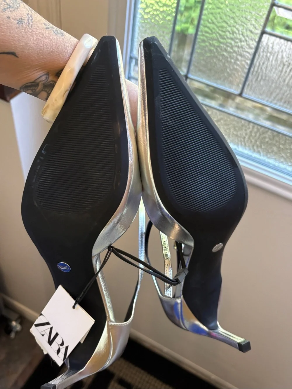 ZARA Silver Pointed-Toe Ankle-Strap Heels - Picture 3 of 4